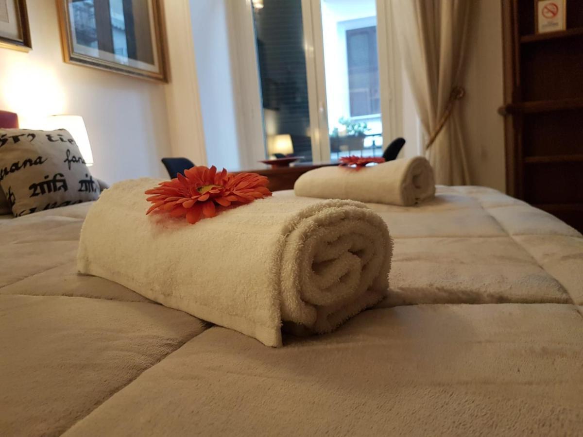 Suite Ottocento Napoletano Naples Exterior photo